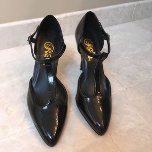 Pleaser Retro T-Strap Heels